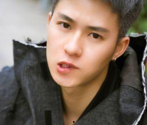 董赫女网红吃瓜视频