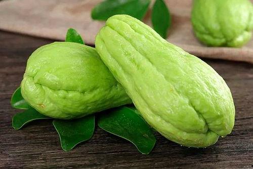 网红吃佛手瓜一口闷,瓜界“吃瓜群众”新潮流  第1张