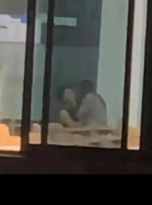 传媒学院教室视频吃瓜网,揭秘校园热点事件 第2张 传媒学院教室视频吃瓜网,揭秘校园热点事件 第2张
